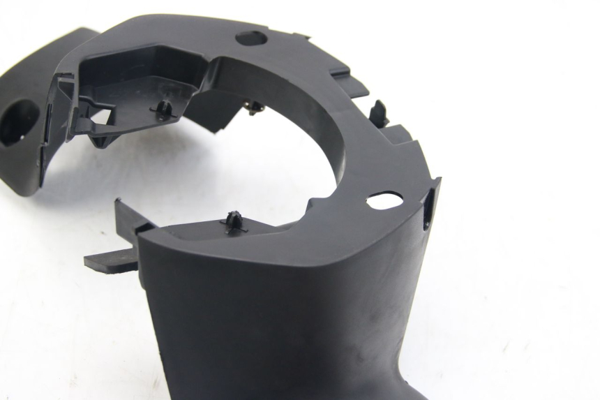 photo de REAR HANDLEBAR COVER PEUGEOT CITYSTAR 125 (2011 - 2017) - Component detail