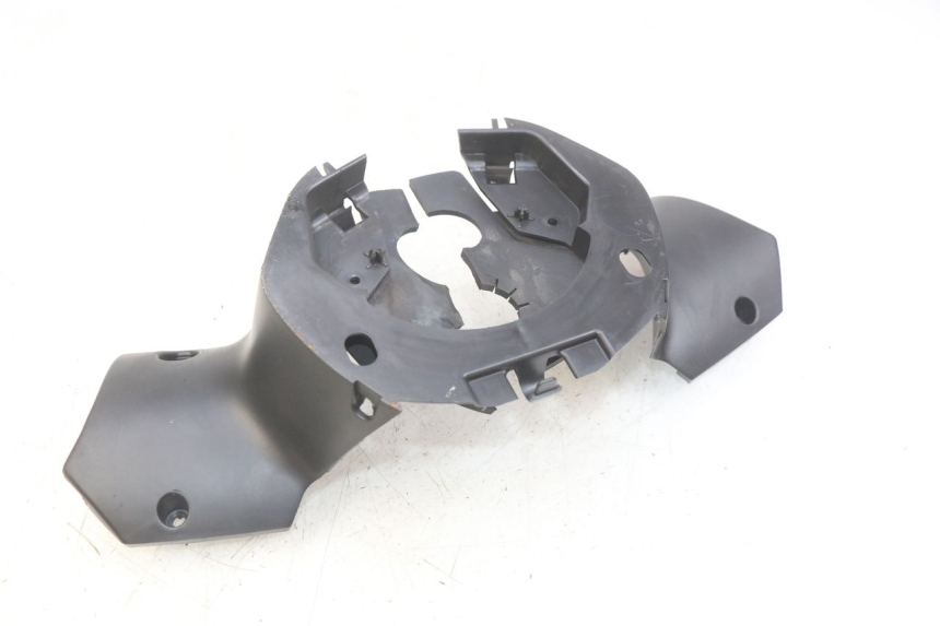 photo de REAR HANDLEBAR COVER PEUGEOT CITYSTAR 125 (2011 - 2017) - Component detail