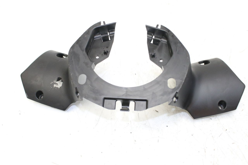 photo de REAR HANDLEBAR COVER PEUGEOT CITYSTAR 50 (2013 - 2017) - Component detail