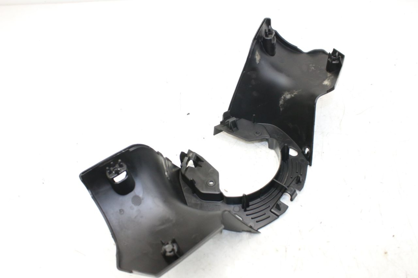 photo de REAR HANDLEBAR COVER PEUGEOT CITYSTAR 50 (2013 - 2017) - Surface and material condition