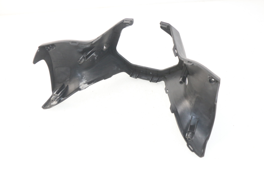 photo de HANDLE BAR REAR PANEL KYMCO DINK STREET 125 (2009 - 2014) - Zoom on usage condition