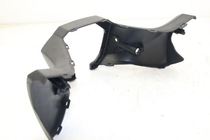 photo de REAR HANDLEBAR COVER KYMCO DOWNTOWN ABS 125 (2015 - 2017) - Alternative perspective
