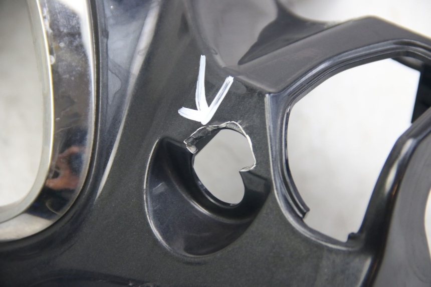 photo de REAR HANDLEBAR COVER YAMAHA D'ELIGHT DELIGHT 125 (2017 - 2020) - Surface and material condition