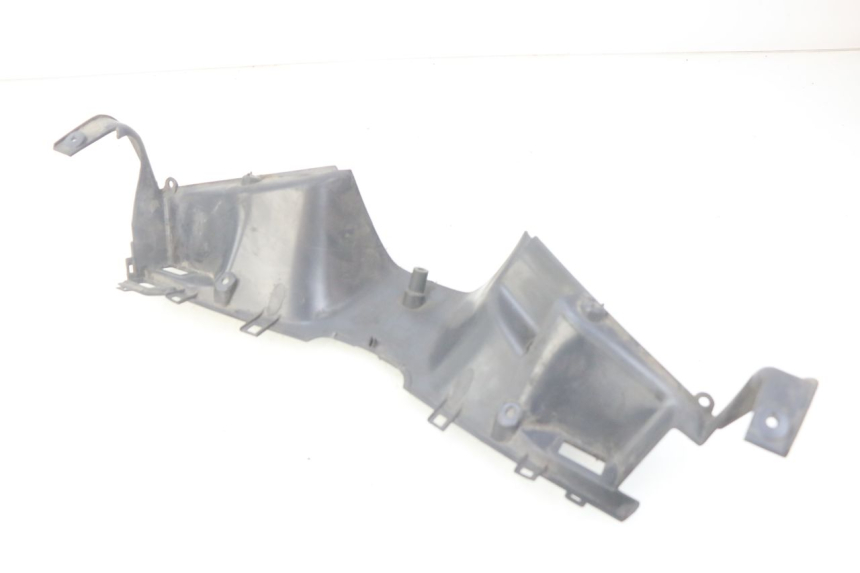 photo de REAR HANDLEBAR COVER HONDA FES PANTHEON 125 (2003 - 2007) - Technical close-up