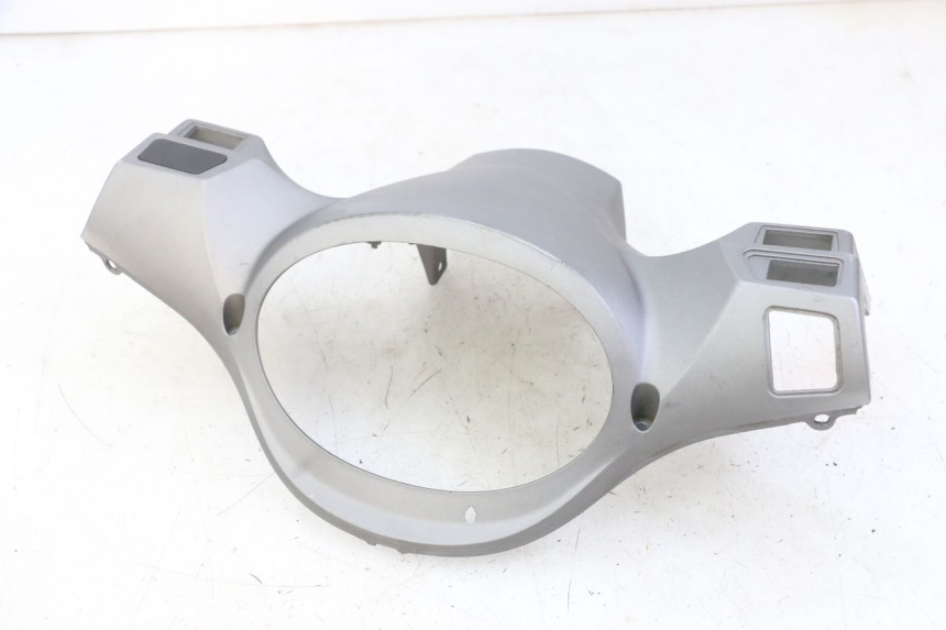 photo de REAR HANDLEBAR COVER SYM FIDDLE 3 III 125 (2014 - 2020) - Distinctive features