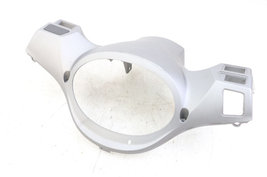 photo de REAR HANDLEBAR COVER SYM FIDDLE 3 III 125 (2014 - 2020) - Detailed visual inspection