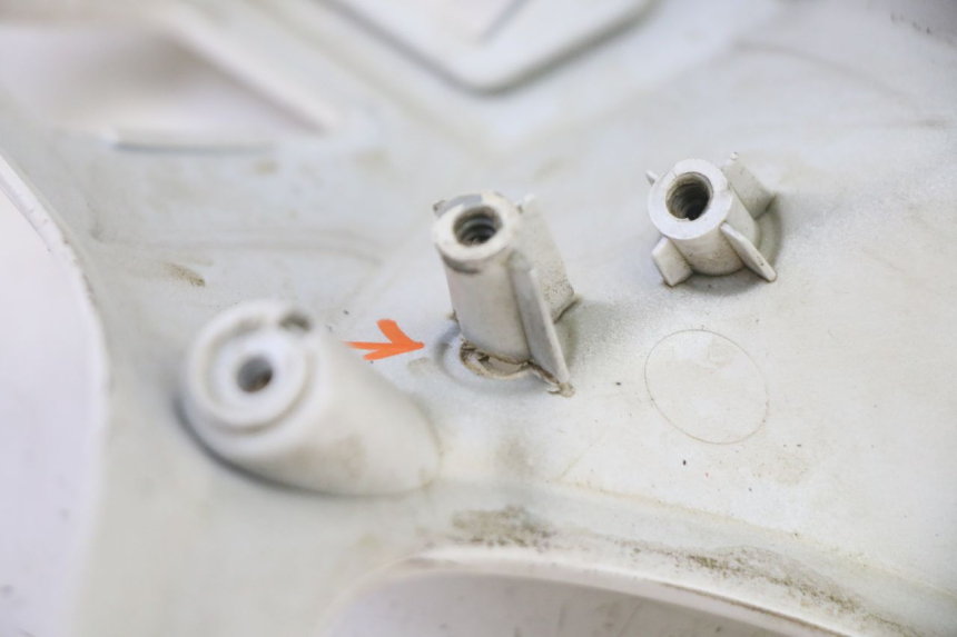 photo de REAR HANDLEBAR COVER SYM FIDDLE 3 III 125 (2014 - 2020) - Surface and material condition