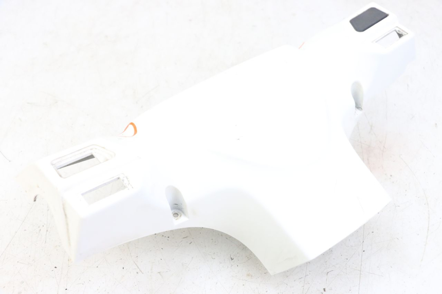 photo de HANDLE BAR REAR PANEL SYM FIDDLE 3 III 50 (2014 - 2020) - Technical close-up