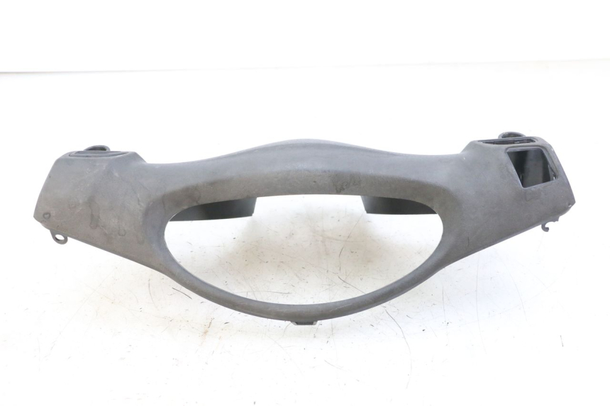 photo de REAR HANDLEBAR COVER PIAGGIO FLY 2T 50 (2004 - 2017) - Technical close-up