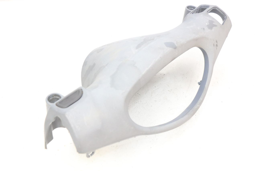 photo de REAR HANDLEBAR COVER PIAGGIO FLY 100 (2006 - 2010) - Fixing points details