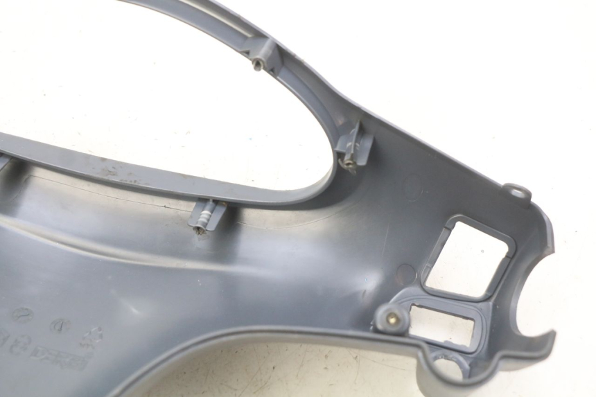 photo de REAR HANDLEBAR COVER PIAGGIO FLY 100 (2006 - 2010) - Alternative perspective