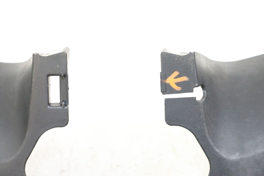 photo de HANDLE BAR REAR PANEL PEUGEOT GEOPOLIS RS 125 (2007 - 2009) - Component detail