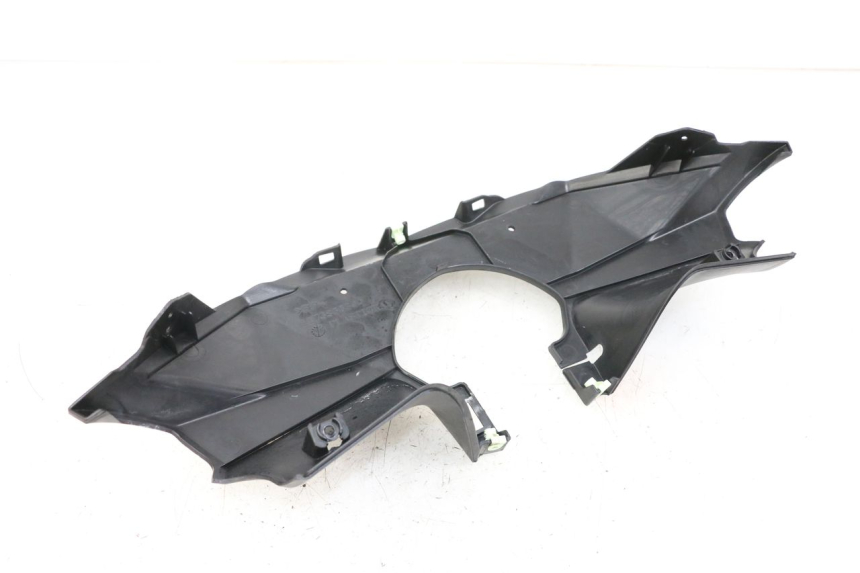 photo de HANDLE BAR REAR PANEL PEUGEOT GEOPOLIS RS 125 (2007 - 2009) - Zoom on usage condition