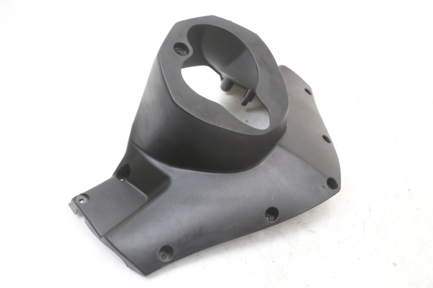 photo de REAR HANDLEBAR COVER TNT MOTOR GRIDO 2T 50 (2010 - 2019) - Zoom on usage condition