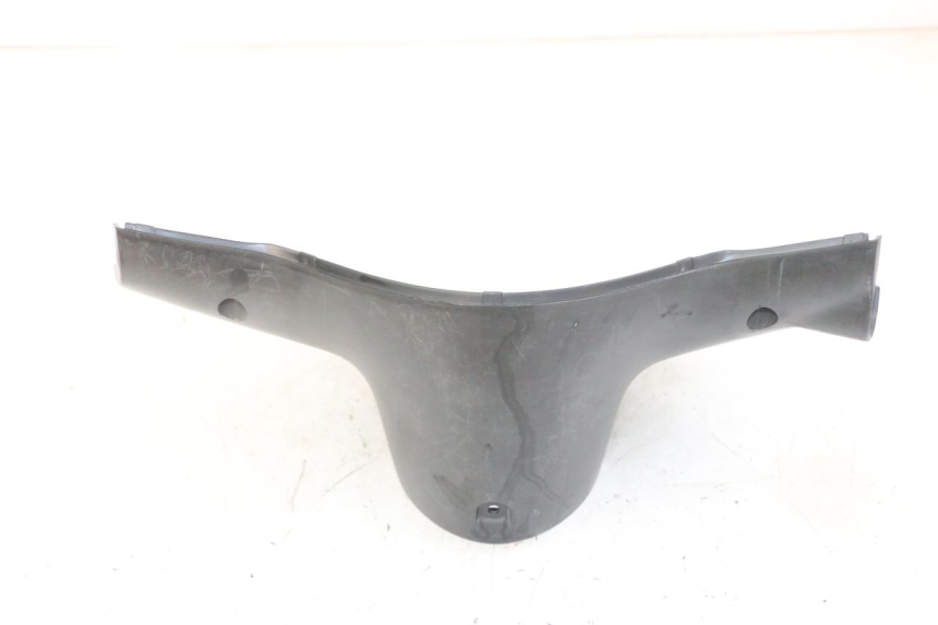 photo de HANDLE BAR REAR PANEL YAMAHA JOG R 50 (2004 - 2014) - Zoom on usage condition