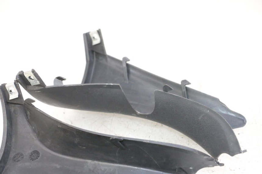 photo de HANDLE BAR REAR PANEL SYM JOYMAX 125 (2010 - 2017) - Alternative perspective