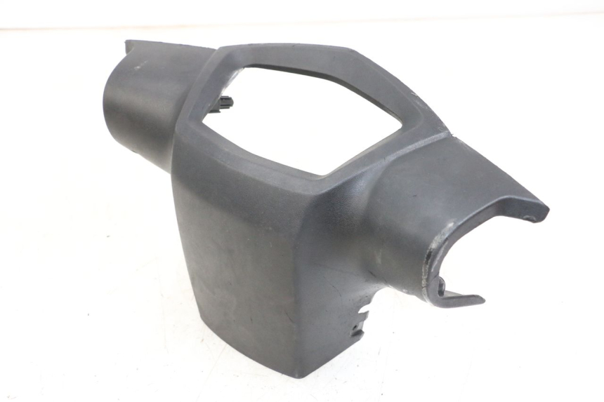 photo de HANDLE BAR REAR PANEL PEUGEOT KISBEE 2T 50 (2018 - 2022) - Zoom on usage condition