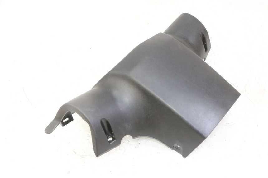 photo de HANDLE BAR REAR PANEL PEUGEOT KISBEE 2T 50 (2018 - 2022) - Zoom on usage condition