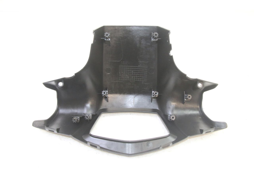 photo de REAR HANDLEBAR COVER PEUGEOT KISBEE 2T 50 (2010 - 2017) - Technical close-up