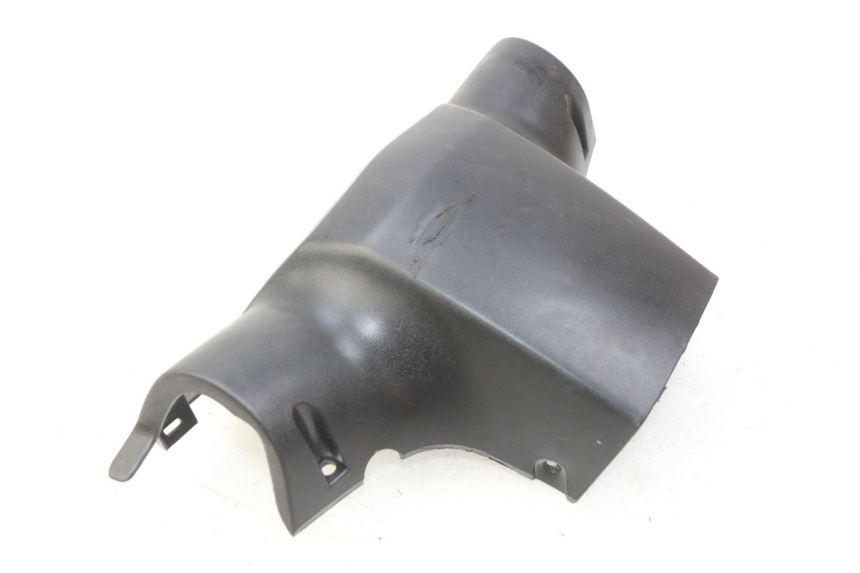 photo de REAR HANDLEBAR COVER PEUGEOT KISBEE 4T 50 (2018 - 2022) - Technical close-up