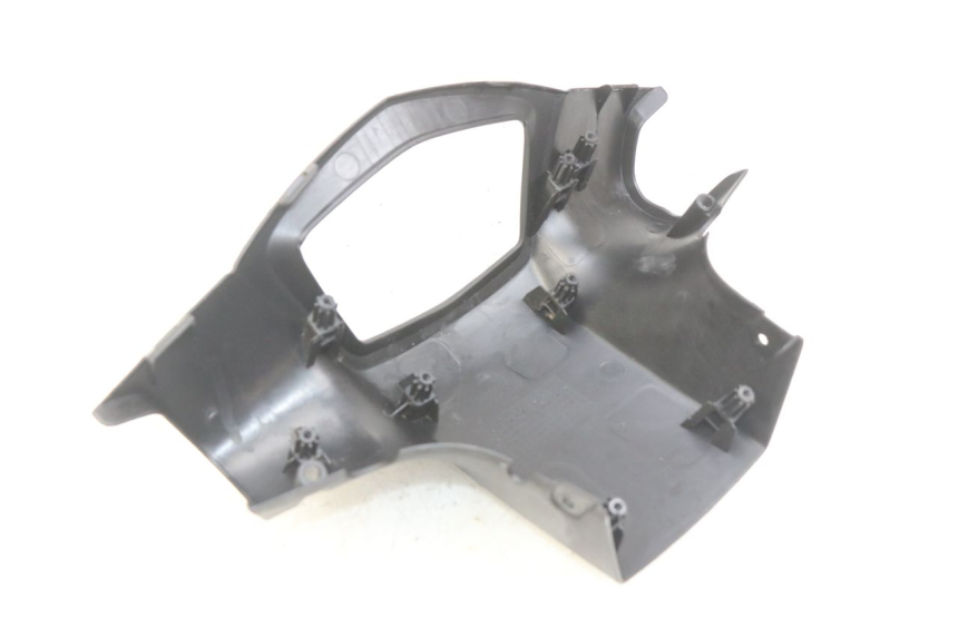 photo de REAR HANDLEBAR COVER PEUGEOT KISBEE 4T 50 (2010 - 2017) - Alternative perspective