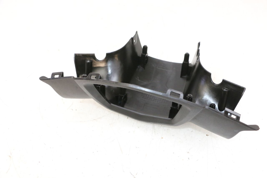 photo de REAR HANDLEBAR COVER PEUGEOT KISBEE 4T 50 (2010 - 2017) - Component detail