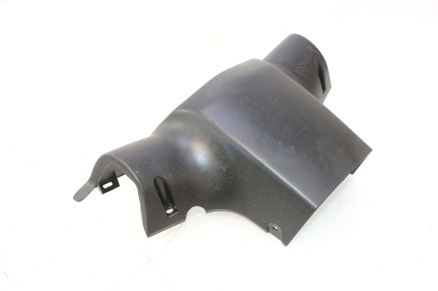 photo de HANDLE BAR REAR PANEL PEUGEOT KISBEE 4T 50 (2023 - 2026) - Alternative perspective