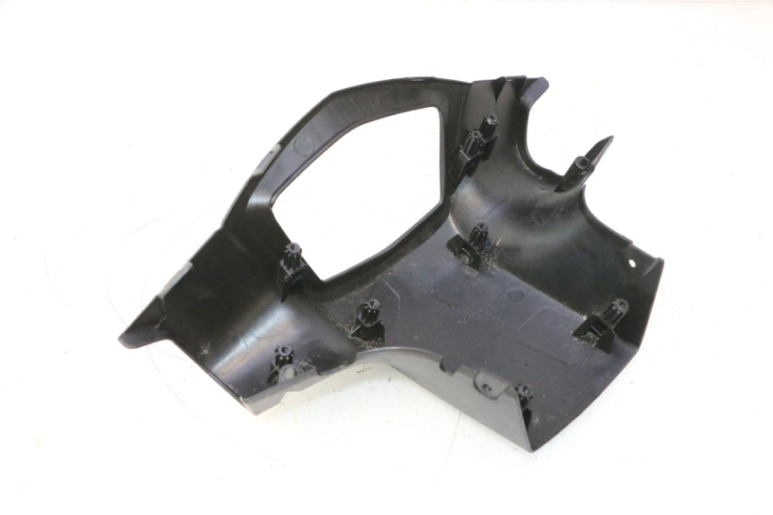 photo de HANDLE BAR REAR PANEL PEUGEOT KISBEE 4T 50 (2023 - 2026) - Fixing points details
