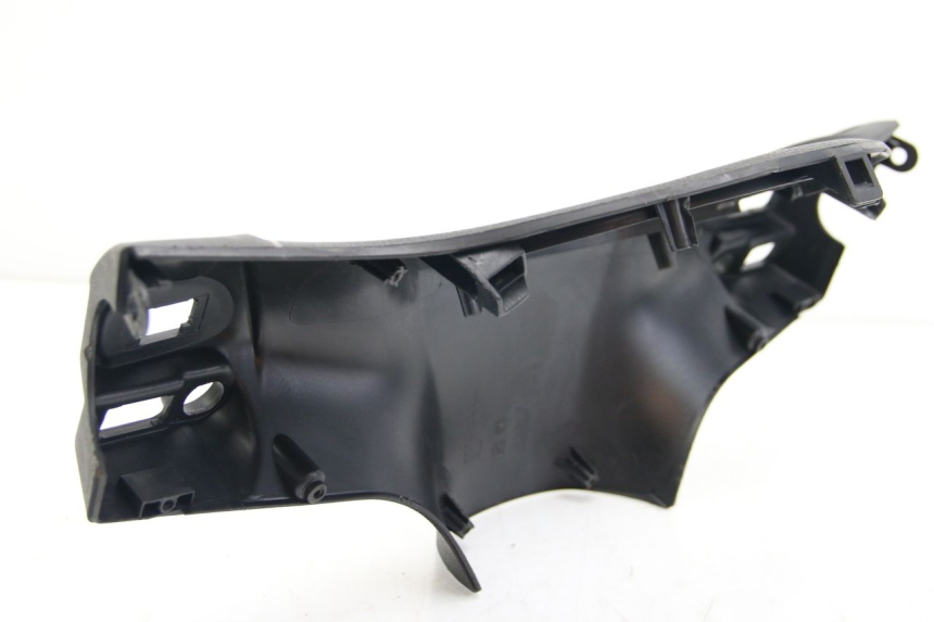 photo de REAR HANDLEBAR COVER PIAGGIO LIBERTY IGET 4T 50 (2015 - 2020) - Component zoom