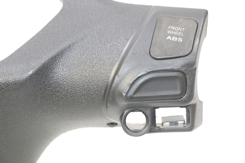 photo de REAR HANDLEBAR COVER PIAGGIO LIBERTY IGET S 125 (2016 - 2020) - Surface and material condition