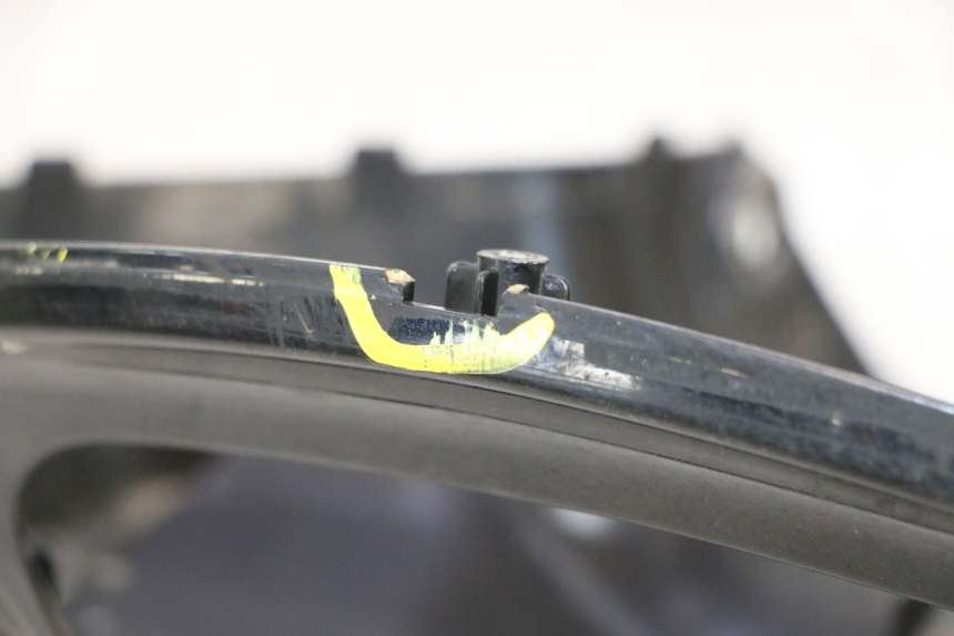 photo de HANDLE BAR REAR PANEL KYMCO LIKE 125 (2009 - 2016) - Distinctive features