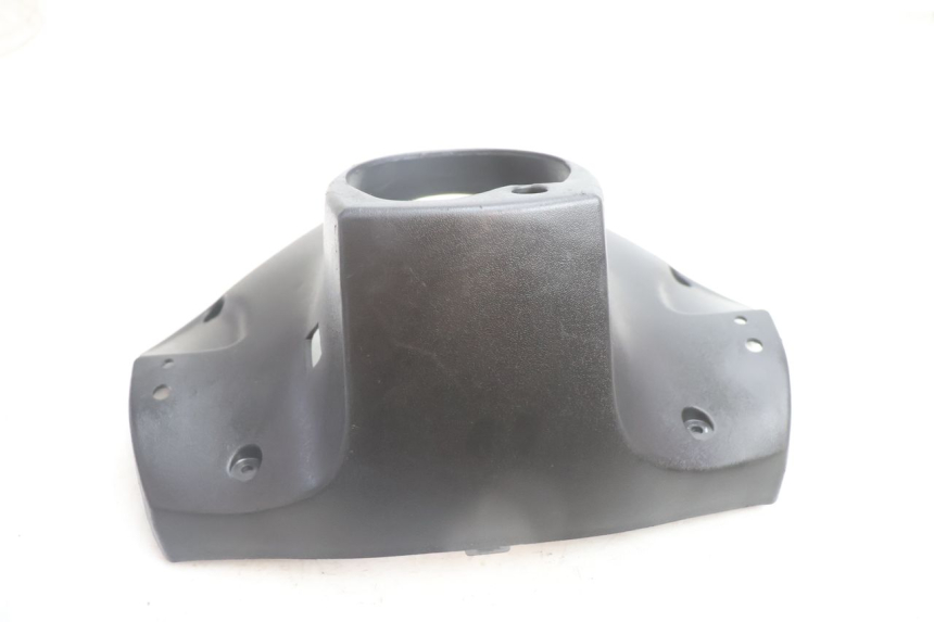 photo de HANDLE BAR REAR PANEL LONGJIA LJ50QT 8M 2T 50 (2010 - 2017) - Zoom on usage condition