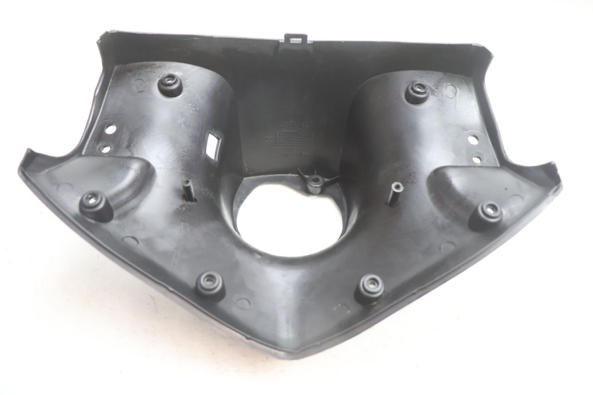 photo de HANDLE BAR REAR PANEL LONGJIA LJ50QT 8M 2T 50 (2010 - 2017) - Alternative perspective