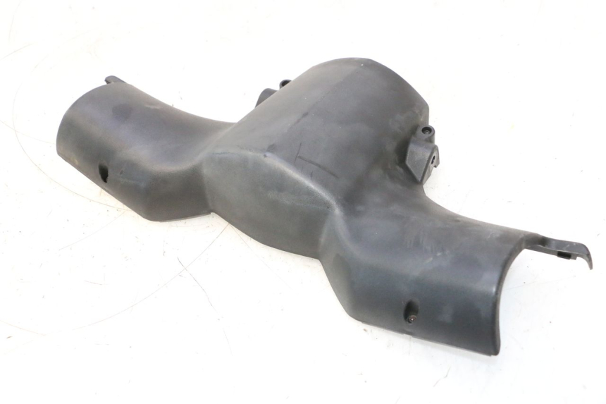 photo de HANDLE BAR REAR PANEL PEUGEOT LUDIX PRO 2T 50 (2010 - 2017) - Zoom on usage condition
