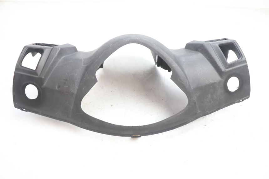 photo de HANDLE BAR REAR PANEL KYMCO MOVIE S 125 (2009 - 2018) - Zoom on usage condition
