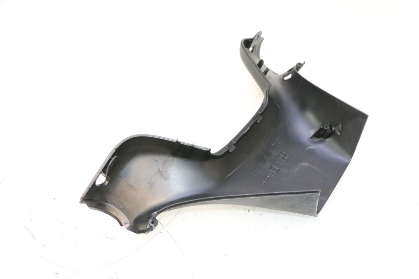 photo de HANDLE BAR REAR PANEL PIAGGIO MP3 LT 300 (2010 - 2016) - Fixing points details