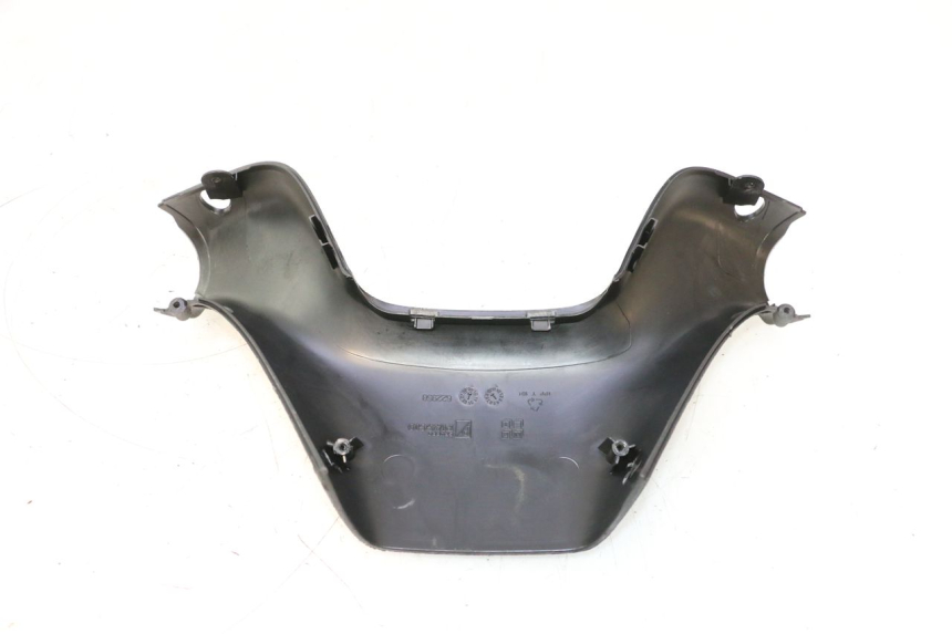 photo de HANDLE BAR REAR PANEL PIAGGIO MP3 LT 300 (2010 - 2016) - Surface and material condition