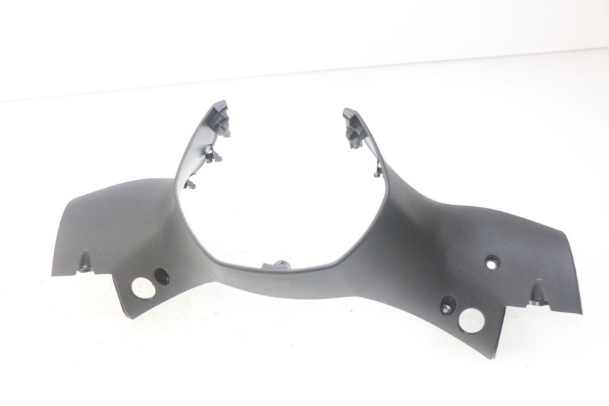 photo de REAR HANDLEBAR COVER PIAGGIO MP3 500 (2014 - 2017) - Zoom on usage condition