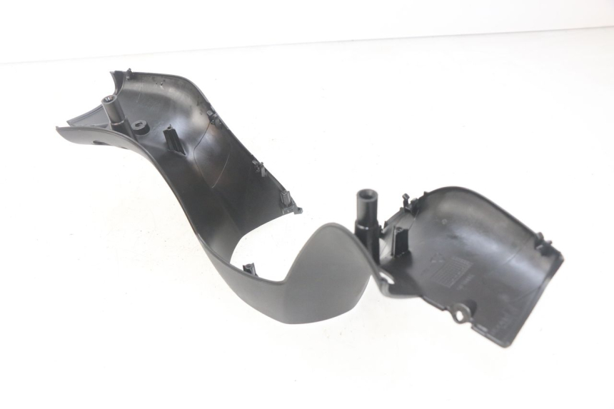 photo de REAR HANDLEBAR COVER PIAGGIO MP3 500 (2014 - 2017) - Product overview