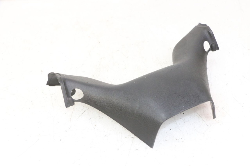 photo de REAR HANDLEBAR COVER PIAGGIO MP3 500 (2011 - 2015) - Component detail