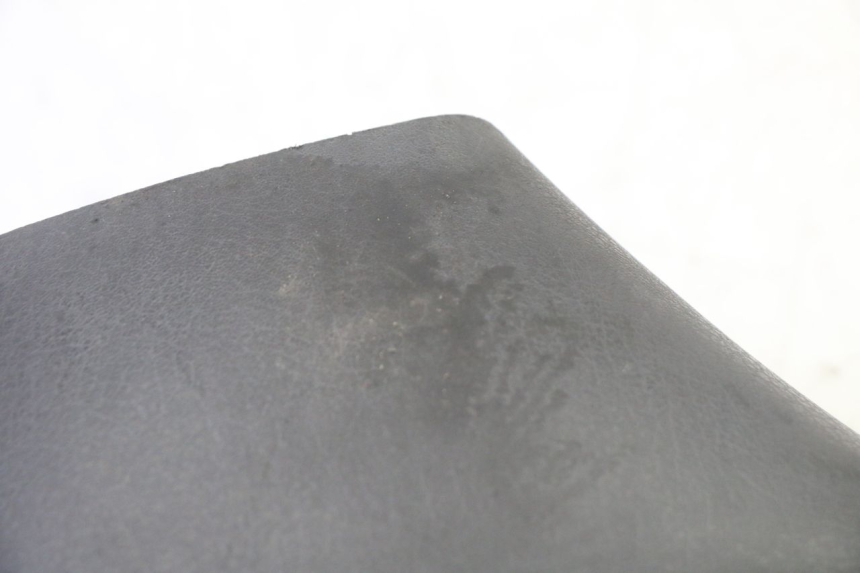 photo de REAR HANDLEBAR COVER PIAGGIO MP3 500 (2011 - 2015) - Alternative perspective