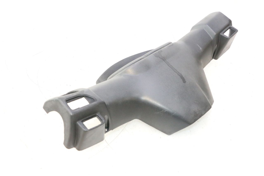 photo de HANDLE BAR REAR PANEL PIAGGIO NEW TYPHOON 50 (2018 - 2021) - Zoom on usage condition