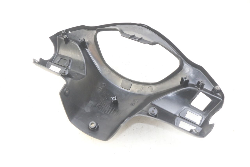 photo de REAR HANDLEBAR COVER HONDA NHX LEAD 110 (2008 - 2010) - Fixing points details