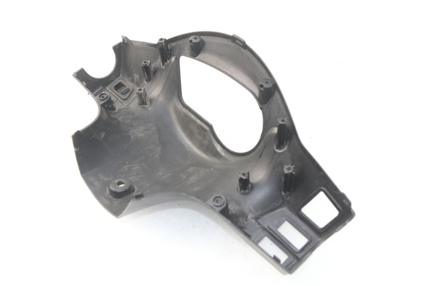 photo de HANDLE BAR REAR PANEL SYM ORBIT 2 4T 50 (2008 - 2017) - Zoom on usage condition