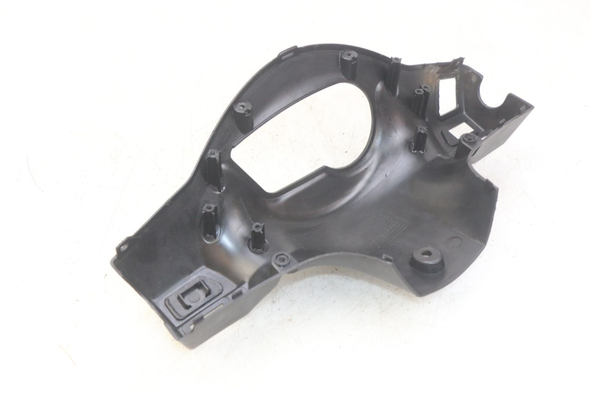photo de REAR HANDLEBAR COVER SYM ORBIT 2 4T 50 (2018 - 2022) - Technical close-up