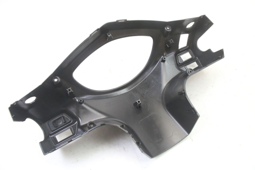 photo de HANDLE BAR REAR PANEL SYM ORBIT III 3 4T 50 (2021 - 2025) - Alternative perspective