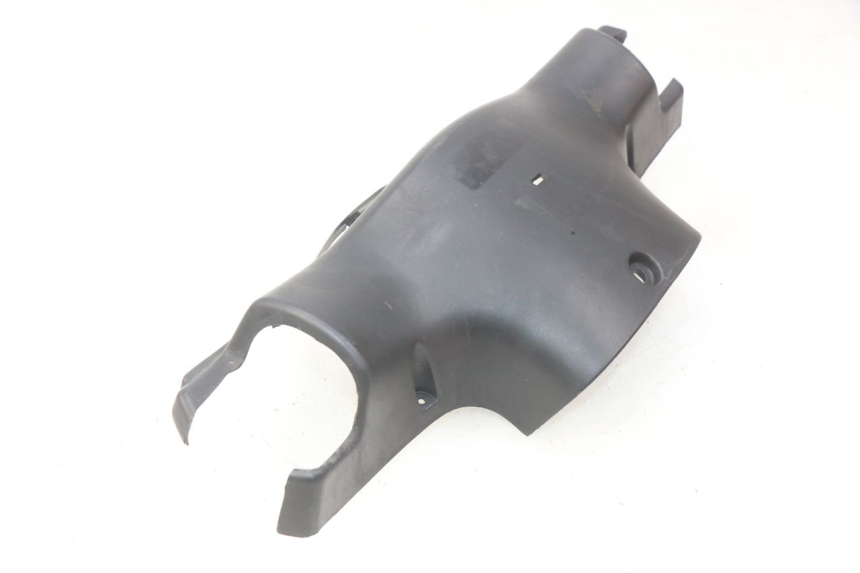 photo de REAR HANDLEBAR COVER KYMCO PEOPLE 250 (2004 - 2008) - Zoom on usage condition