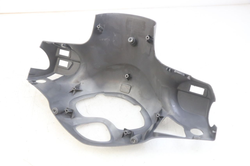 photo de REAR HANDLEBAR COVER HONDA PES PS I 125 (2006 - 2012) - Technical close-up