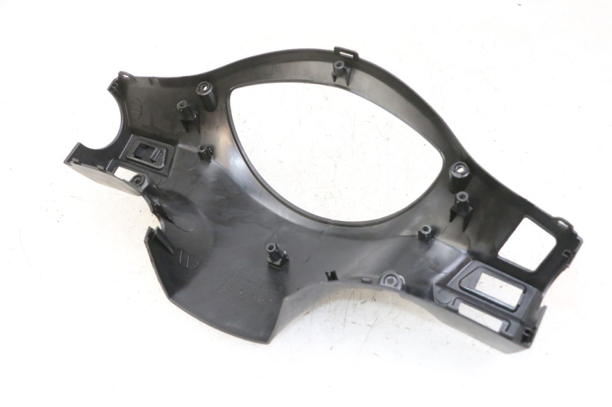 photo de HANDLE BAR REAR PANEL PEUGEOT TWEET 4T 50 (2014 - 2019) - Zoom on usage condition