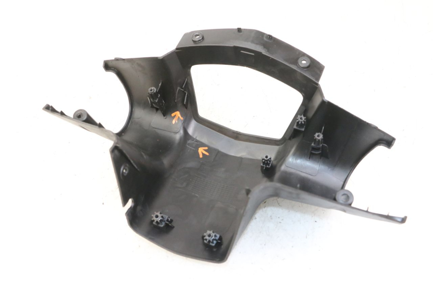 photo de HANDLE BAR REAR PANEL PEUGEOT VIVACITY 125 (2010 - 2017) - Surface and material condition